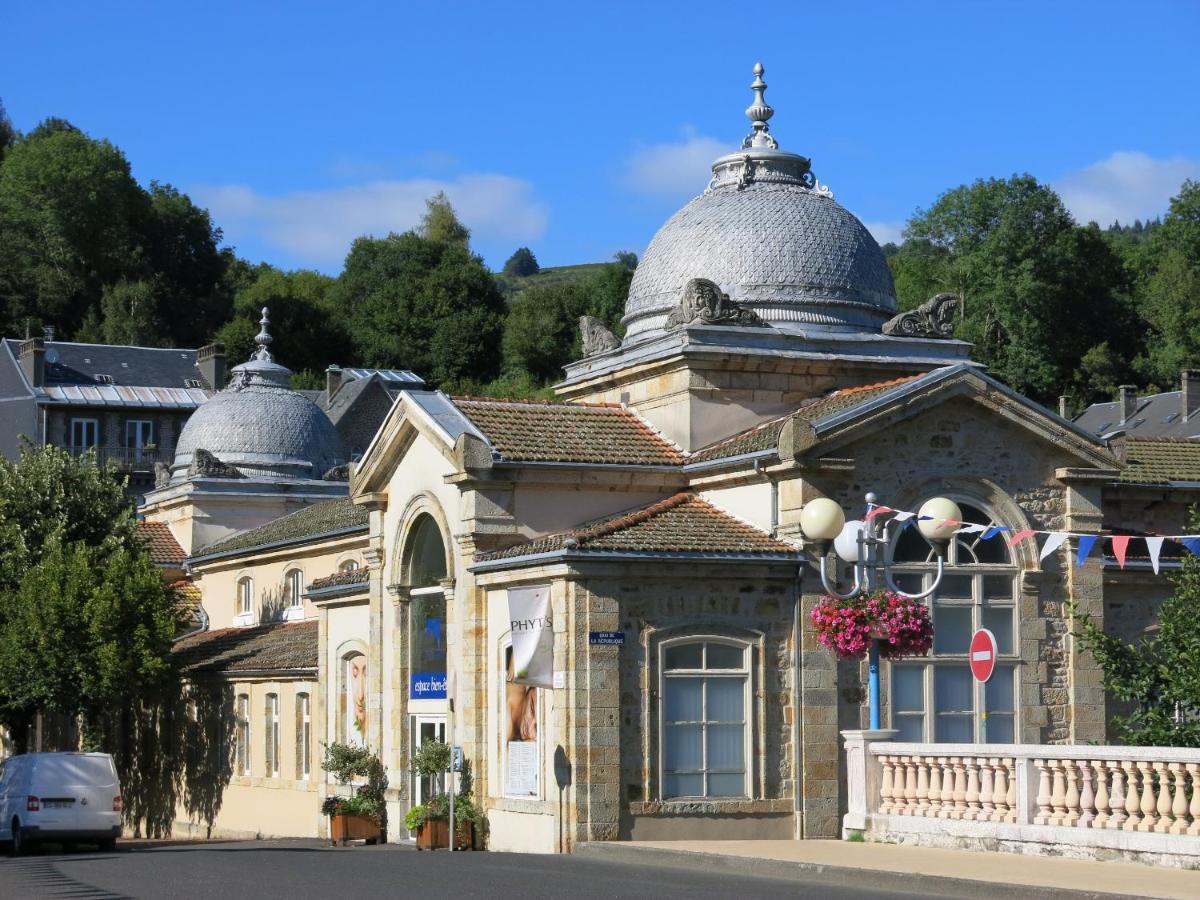 Hotel Au Val Dore La Bourboule Exterior foto